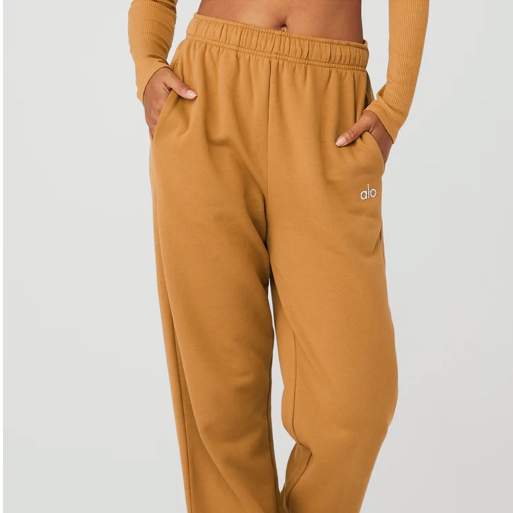 ALO Yoga Camel Joggers
